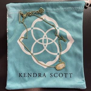 Kendra Scott “Elisa” pendant necklace